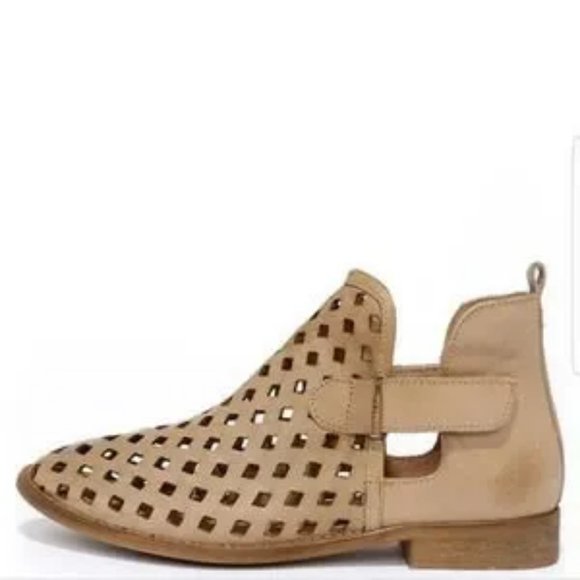 Musse & Cloud Caila Leather Perforated Western Ankle Booties Taupe 37 = 6/6.5 - Picture 11 of 13
